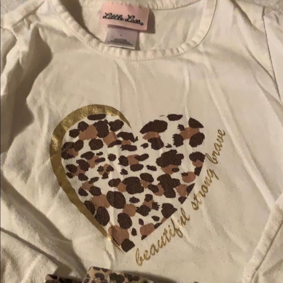 2-Pc. Animal Print Top/Leggings Set. - Picture 2 of 6